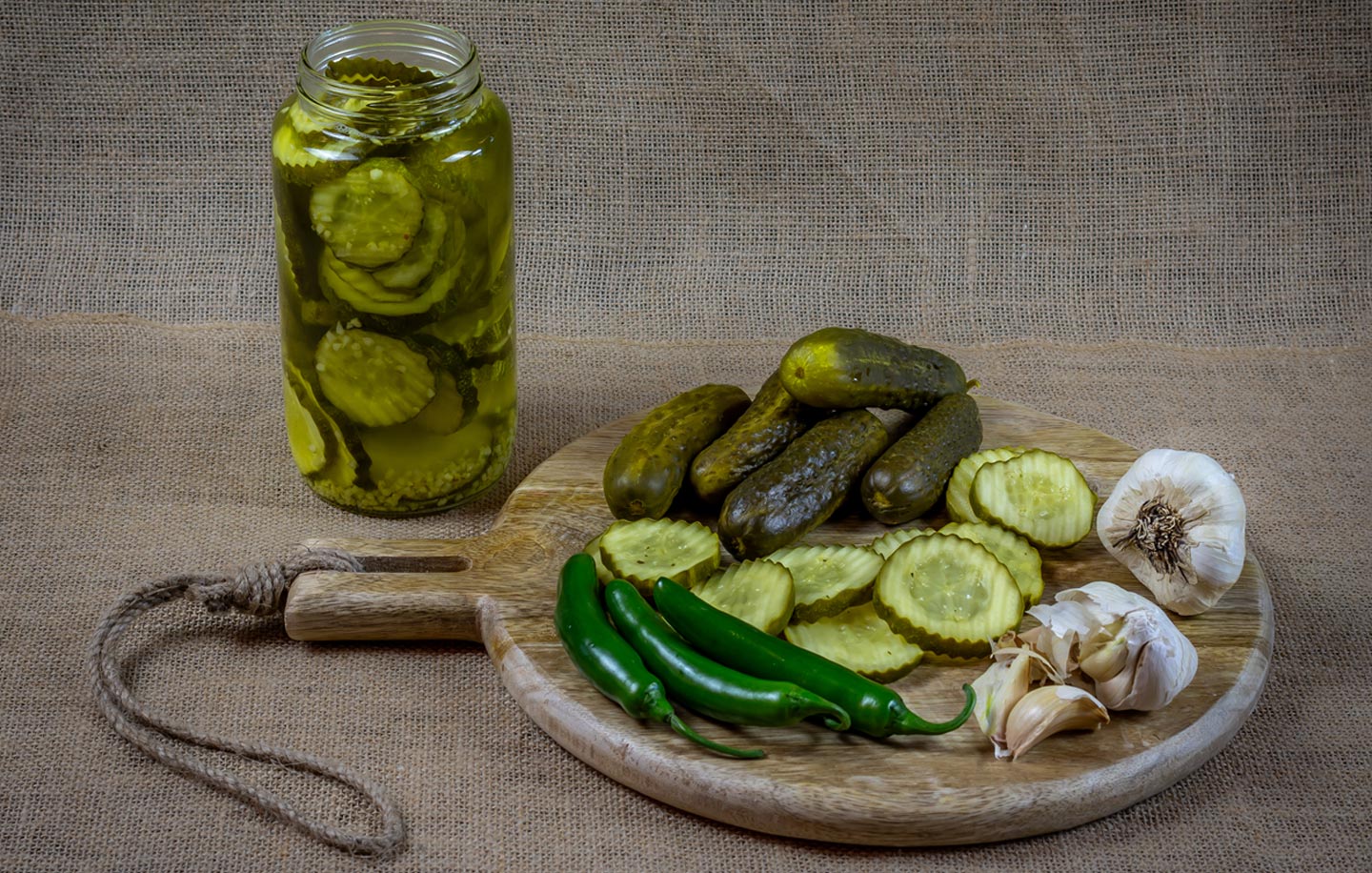 Gourmet Hot Garlic Pickle Chips